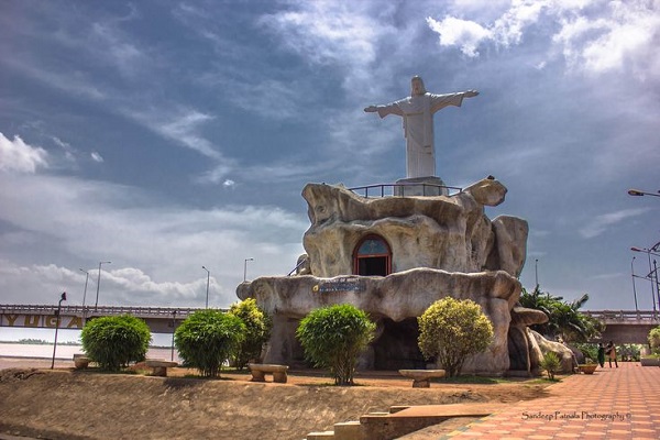 bhubaneswar to yanam cabs